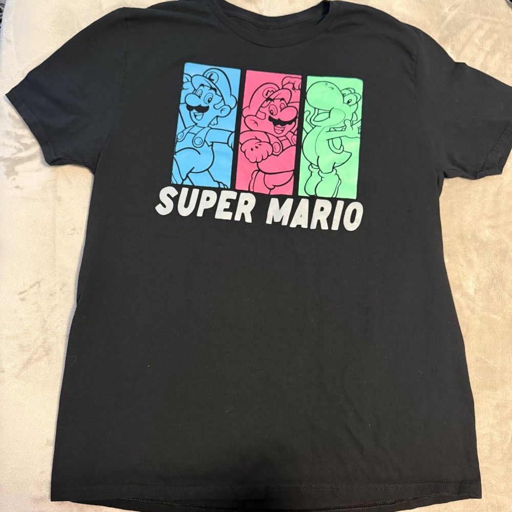 Super Mario Nintendo Graphic Tee Black Neon Yoshi‎ Size L